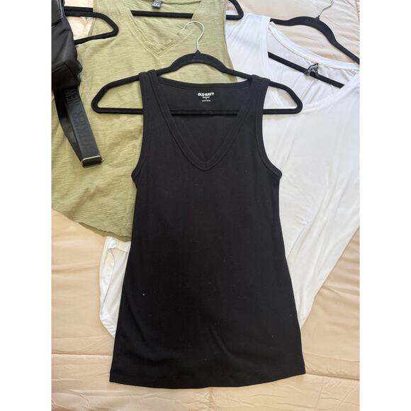 🌿 Weekend Outfit Bundle – Botkier Backpack + Summer Staples Size S/M & 8 Shorts - Picture 10 of 10